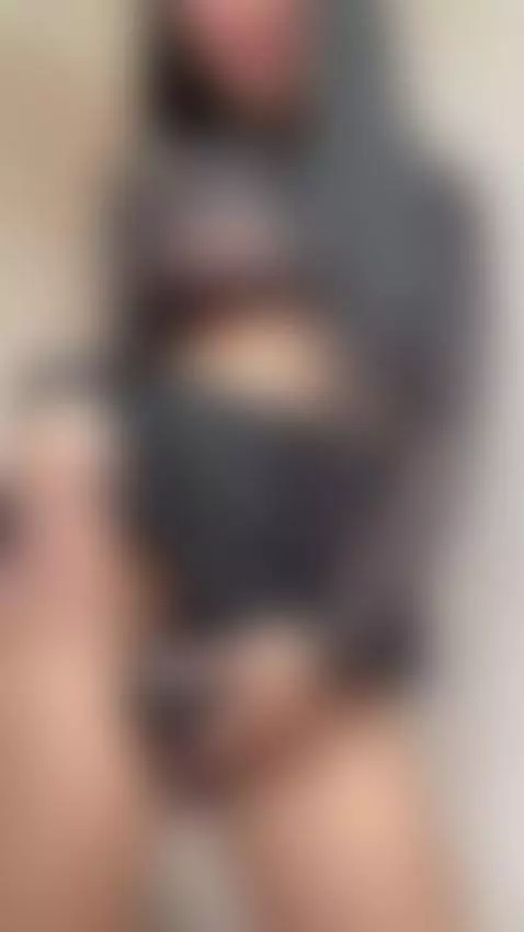 just wondering how long you'd eat me out for by eveliinaa