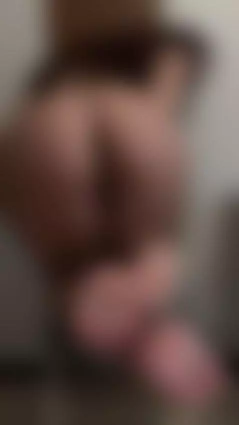 Face sitting is one of my favourite positions by eveliinaa