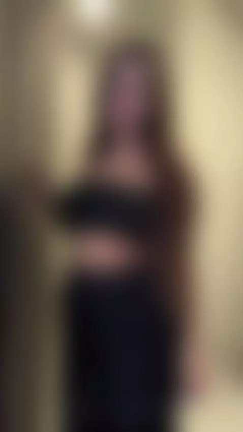 If my pic makes you hard you can at least say 'hi' by eveliinaa