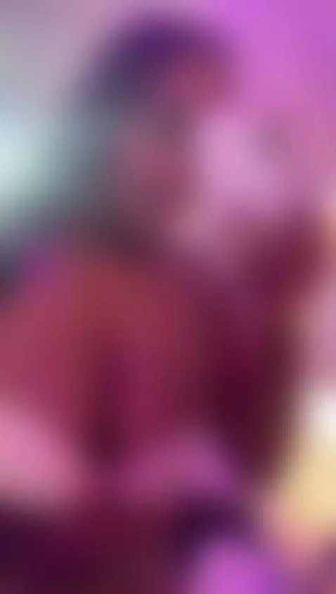 You don't know what you're about to see... but I assure you ... by reinamiah