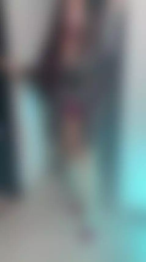 feet, piernasgrandes, heels by evelynmature19