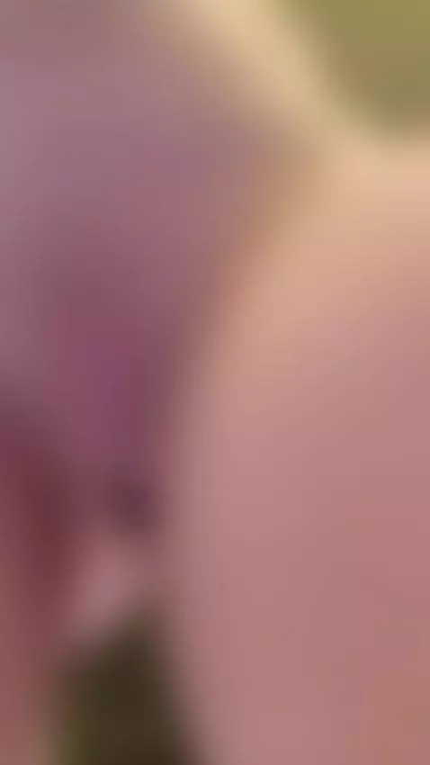 I want a little kiss🔥😉OF@veda_flor by florhot