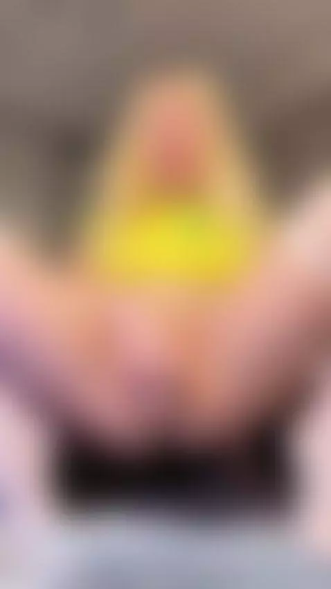 It's cold, she needs a good blowjob to warm up by velvetjoy