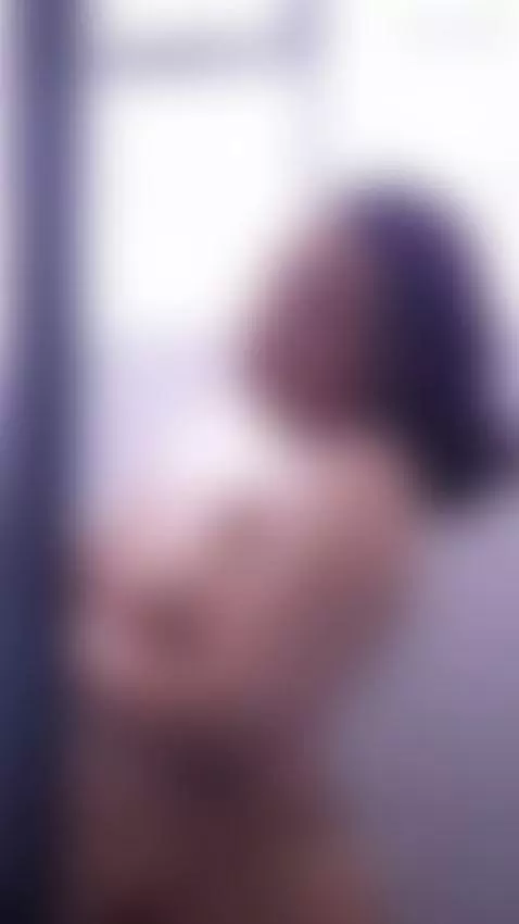 A shower before enjoying a huge cock by zamariah