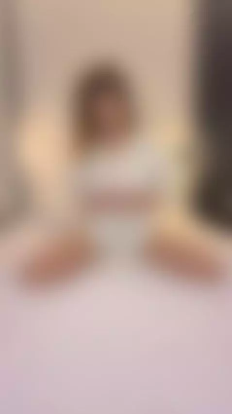 Let’s make things more personal — on OnlyFans 💋 by anniemorricone