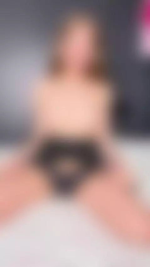 Do you prefer me innocent and playful, or wicked and wet? 😏💦 by anniemorricone