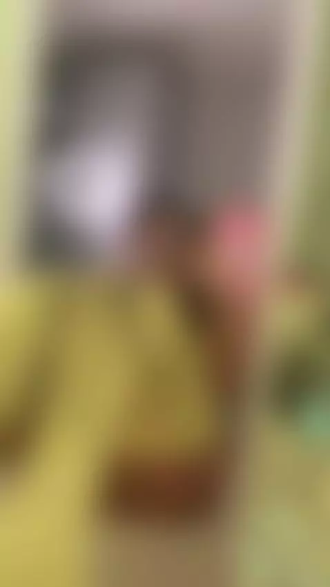 I love my little vibe. Makes me cum over and over by mabelduvale