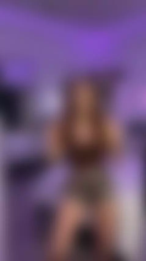 Let’s shake it up 🙇🏻‍♀️ by itsaliparker