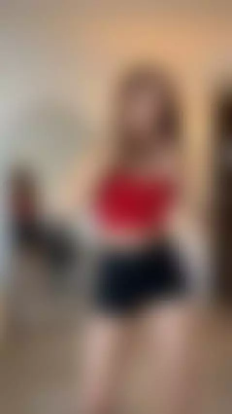 Red to match how the back will look on me 👀 by itsaliparker