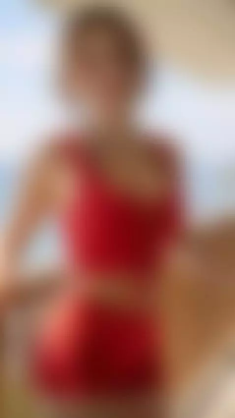 I really want to get wet 🙈 by itsaliparker