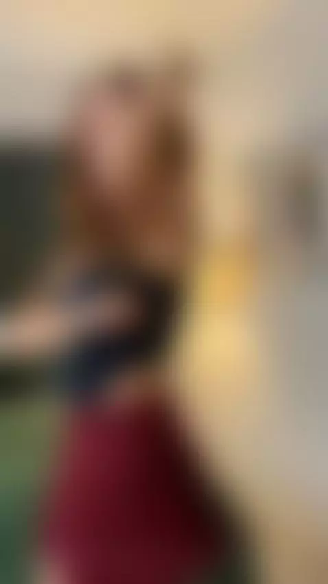 Here I'm shaking it just the way you like it, baby by itsaliparker