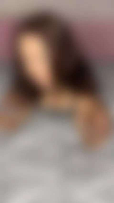 I film slowly. And very beautifully.
Watch the full video on... by eliafire