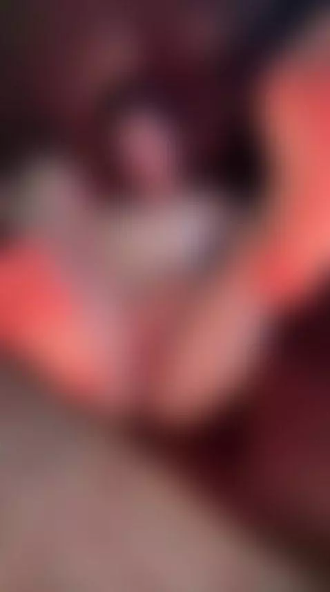 I'm alone at home, my pussy is all yours by lixislul