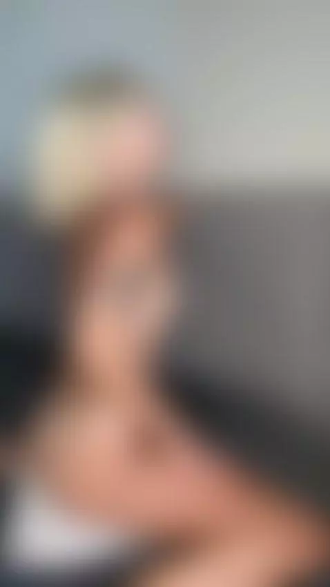 Hey! It's ALINA HART 💋 Check out my new content! by alinahart