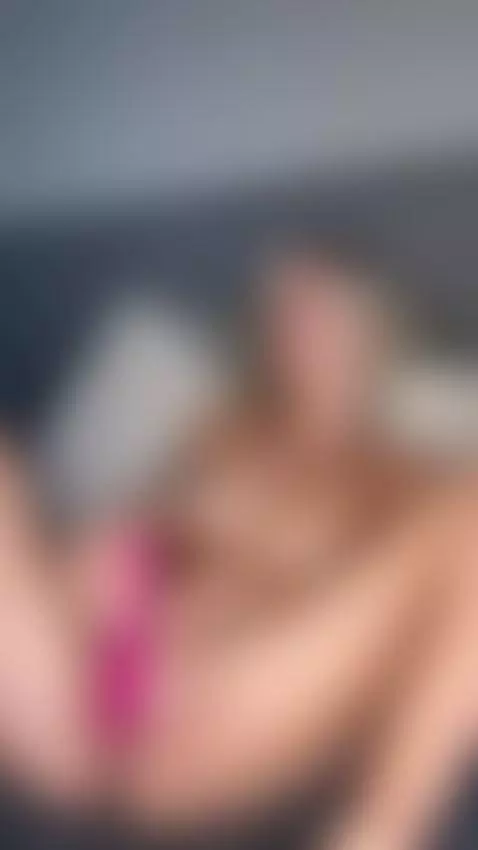 I move with quiet certainty 💋💫 by alinahart