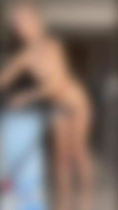 The glow wraps the scene 💋💫 by alinahart