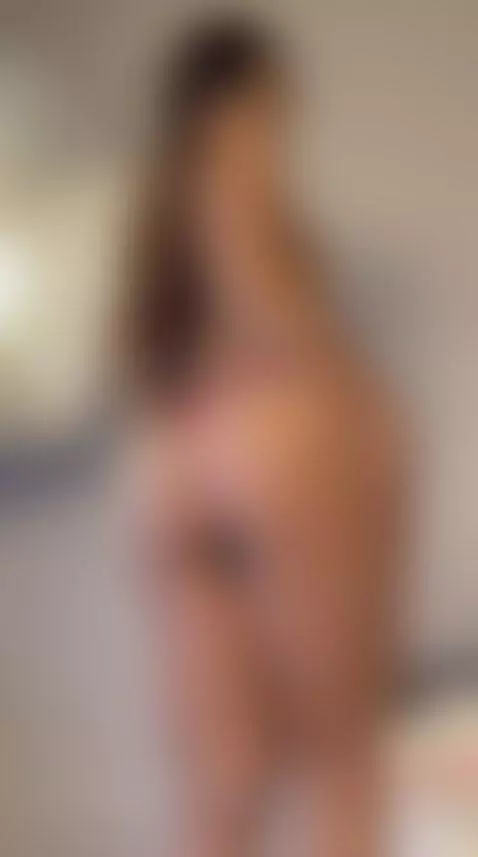 Come here https://www.cammodels.com/cam/BambieRosse by vyctoriarosse