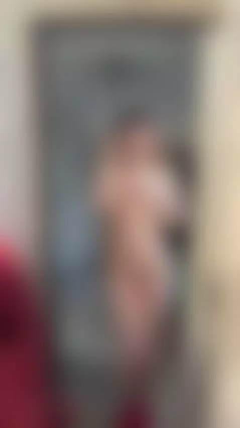 You'll be mesmerized by every inch of my sexy body as I pose... by soficrush