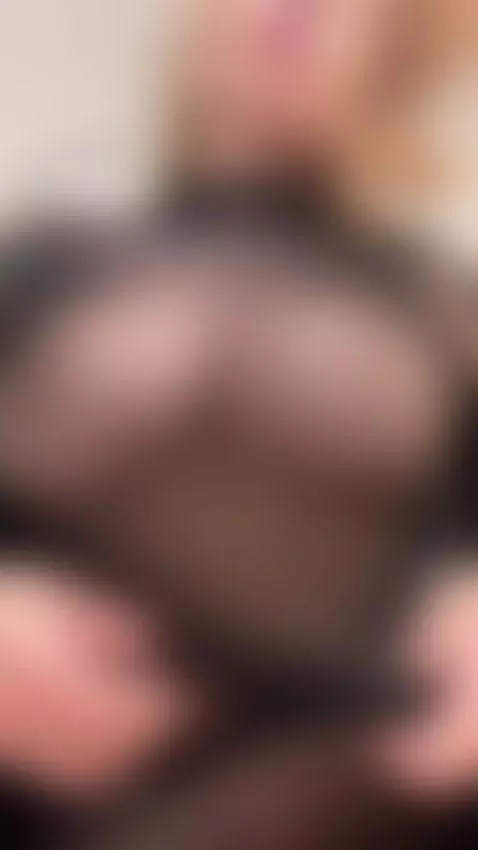 Do you want to take care of my juicy tits? by itsmillie