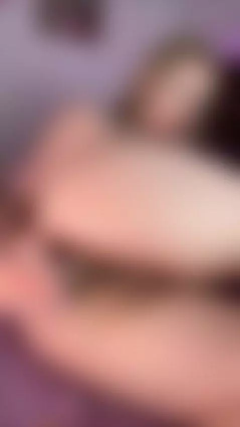 I just got back from class, very horny, I need a good fuck by itsmillie
