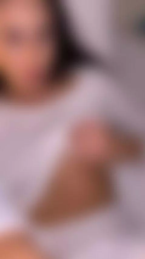 I'll be the slut that will take care of your needs by skyamina