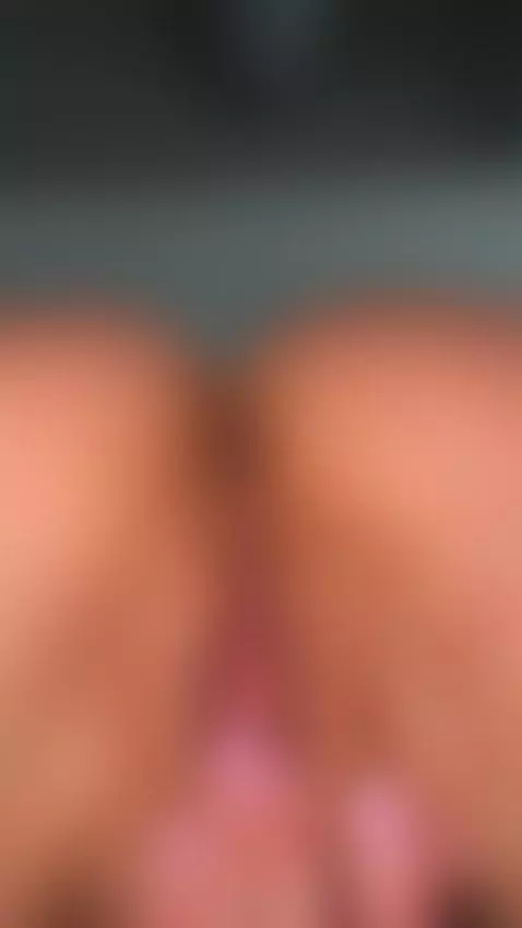 This hottie slut wants to be your little whore by skyamina