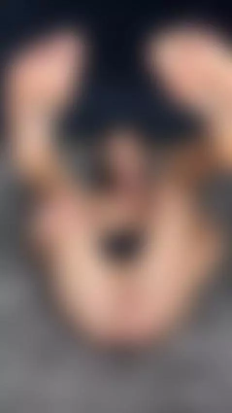 I love being wild and horny by skyamina