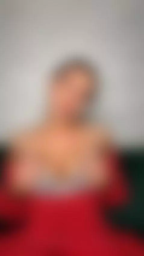 A normal girl being happy with the simple things by skyamina