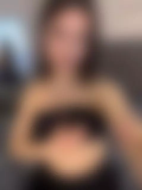 I know very well how to seduce you with just a lustful look by lizzysx