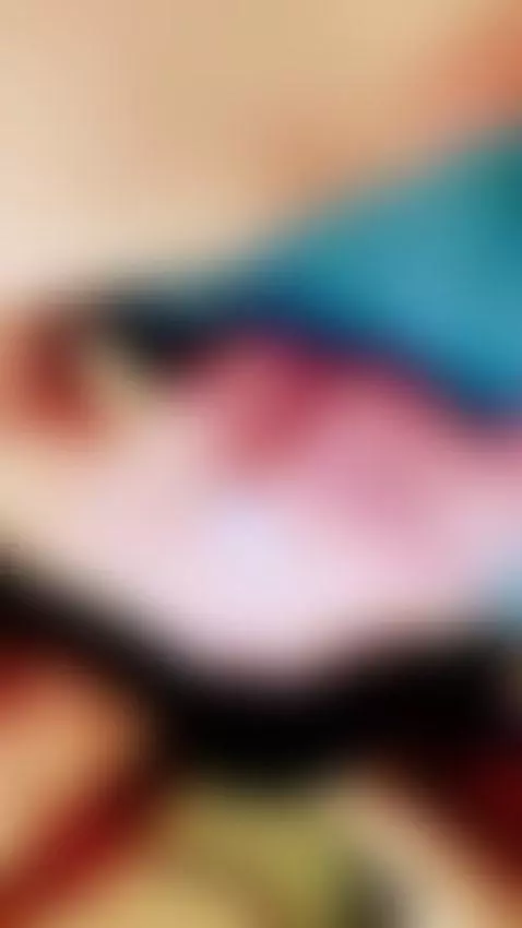 RUBBING ON MY SELF... by invinciblelevy