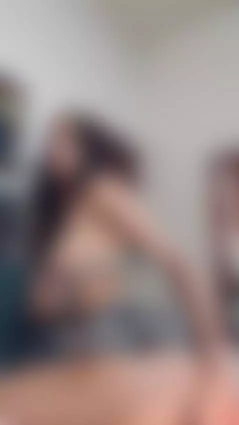 Who takes the between whom?🥴✨ by keimywilde