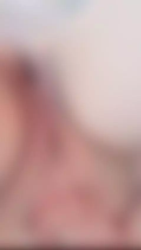 chica solita en casa by kristyvalls