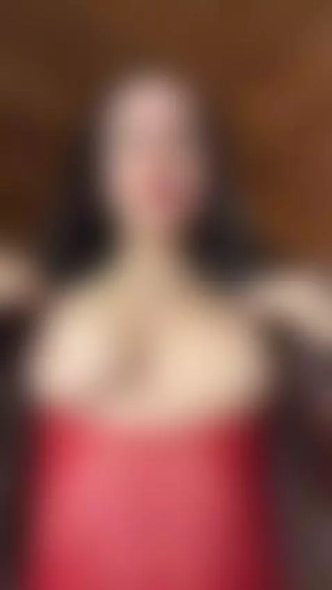 💋 This is where curiosity slowly turns into interest 👀🔥 by miaf0x