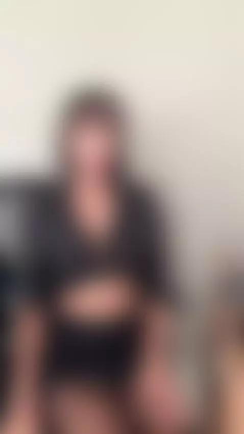 You come into my office and I close the door. What do you do... by kylimew