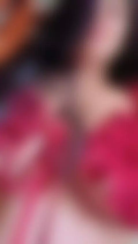 My tits bounce just for you 🍒
https://www.camsoda.com/evaa-s... by evaa-stevens