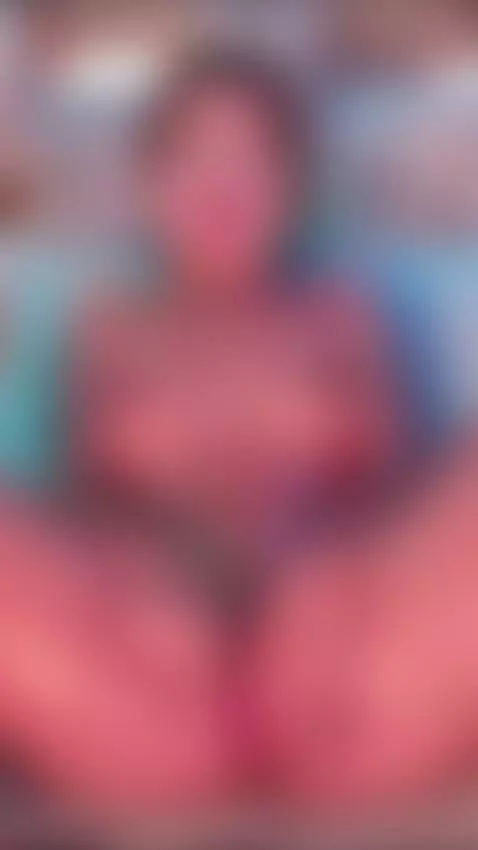 Oiled body masturbating in missionary position 🔥🥵 by emilydempsey