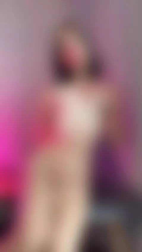 Petite and wild, I’m about to leave you breathless by shyamelia