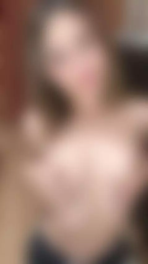 I love to be called a hot horny babe by shyamelia