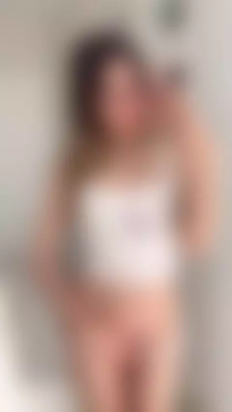 pulled my panties down to show off my pussy 🔥 by shyamelia