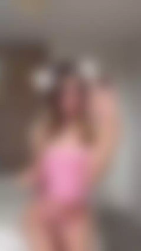 I know you want a closer look while I tease you by shyamelia