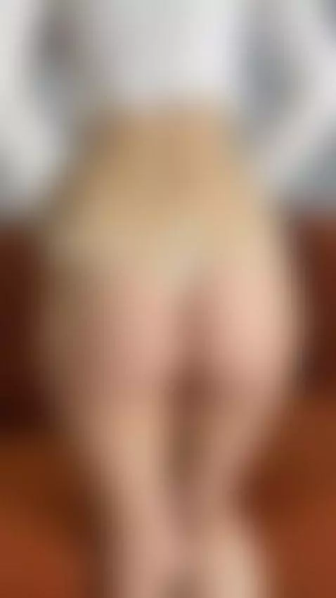 Come hang out and relax for a while with me by kiraglow