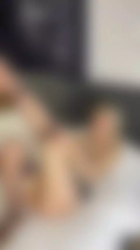 I’m your cute teen girl next door with a dirty mind by kiraglow