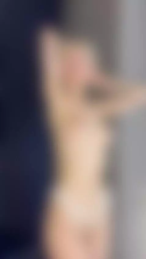 I wake up very horny every day by kiraglow