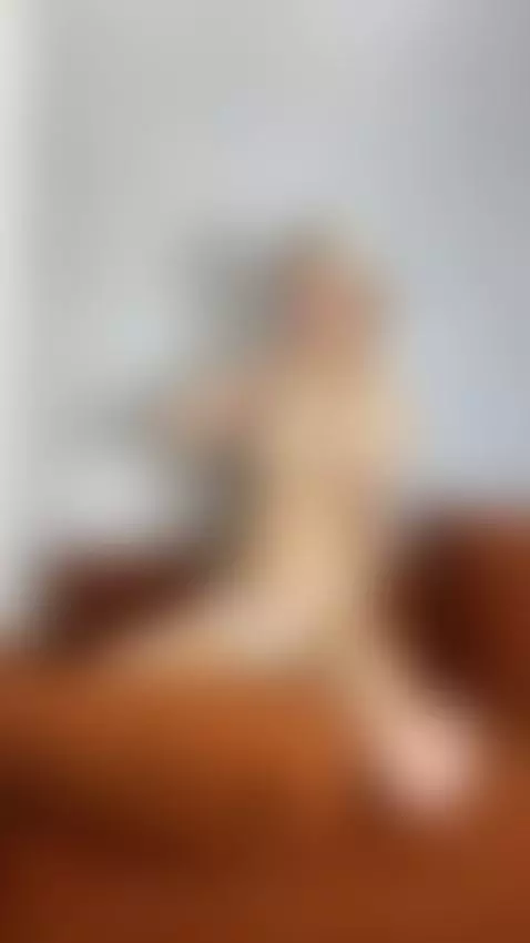 Blowing soft kisses your way 💋💕 can you feel them? by kiraglow