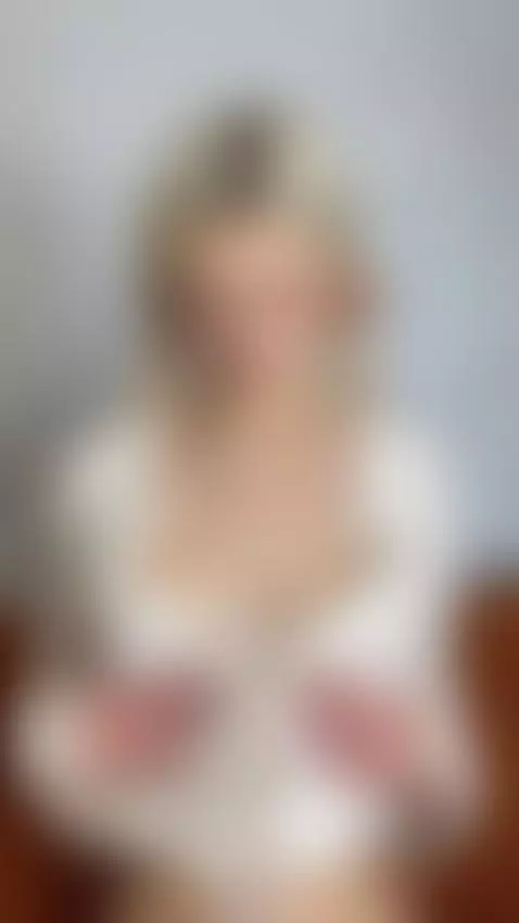 My sexy teen body is waiting for your touch by kiraglow