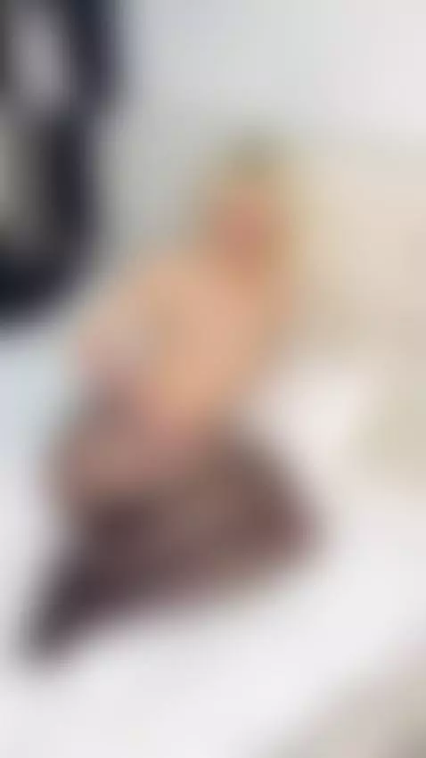 Hold Me Down, Make Me Yours by kiraglow