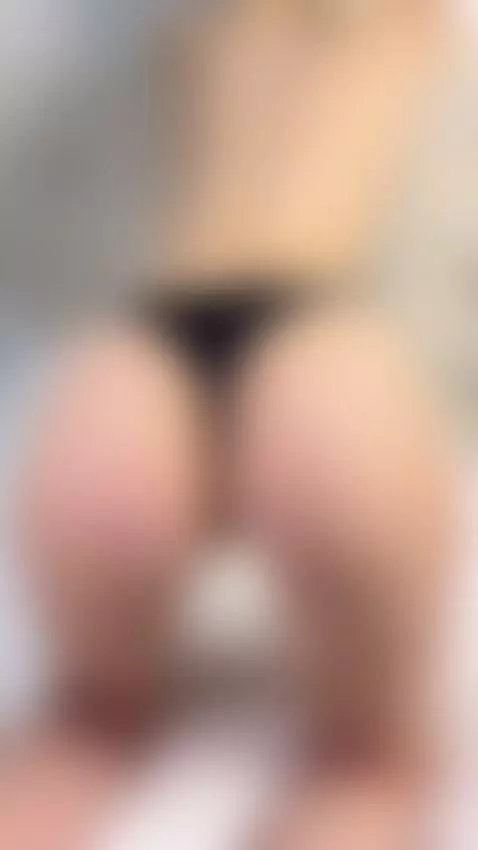 I'm shy until I take off my clothes by kiraglow