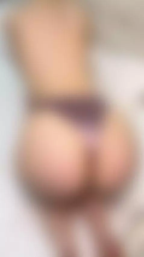 I need you to come over and do naughty things with me by kiraglow