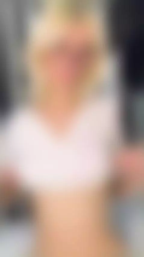 Teen slut, down to fuck me raw by kiraglow