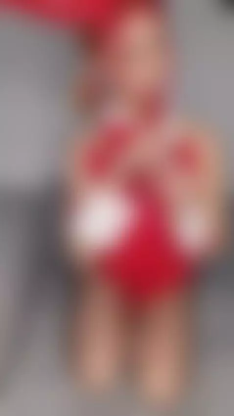 The air trembles between my thighs 💨😏 by lollytate